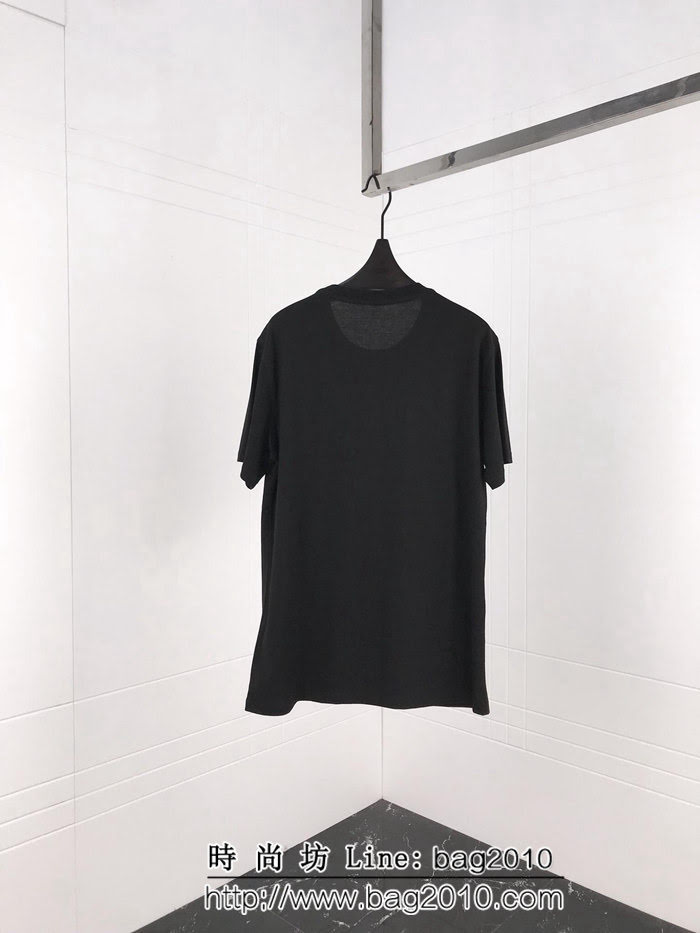 MONCLER蒙口 19ss早春新款 大logo刺繡圖案短袖 高密度立體刺繡工藝 簡約百搭款 ydi2131